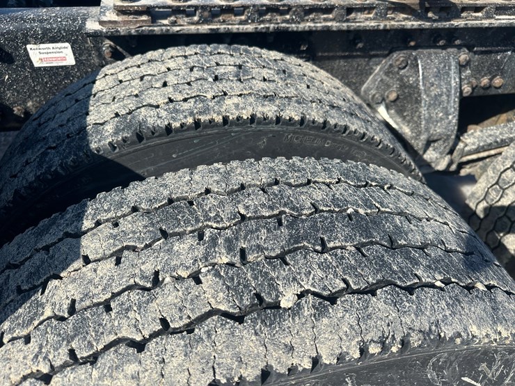 2017-kenworth-t680-image-79