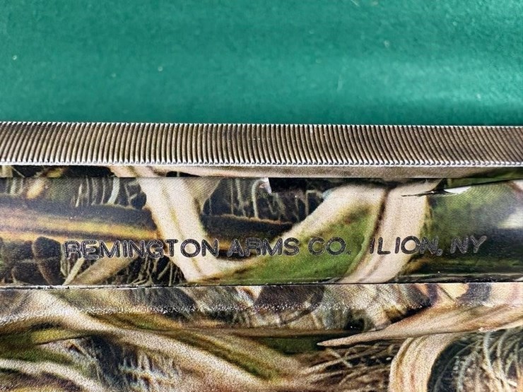 remington-versamax-12-ga-shotgun-image-9