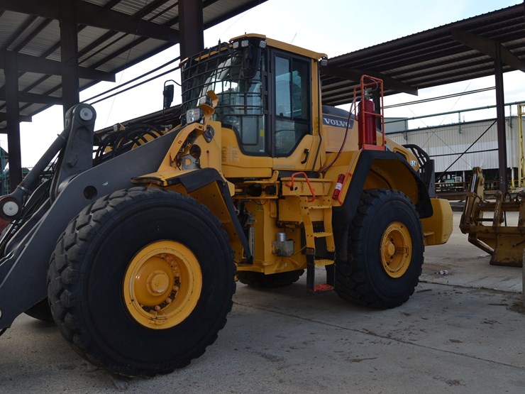 volvo-180h-articulating-wheel-loader-w/-enclosed-cab-w/-heat-&-air-w/-log-forks-w/-double-hold-down-w/-26.5xr25-rub-sn#vcel180hv00004828-image-5
