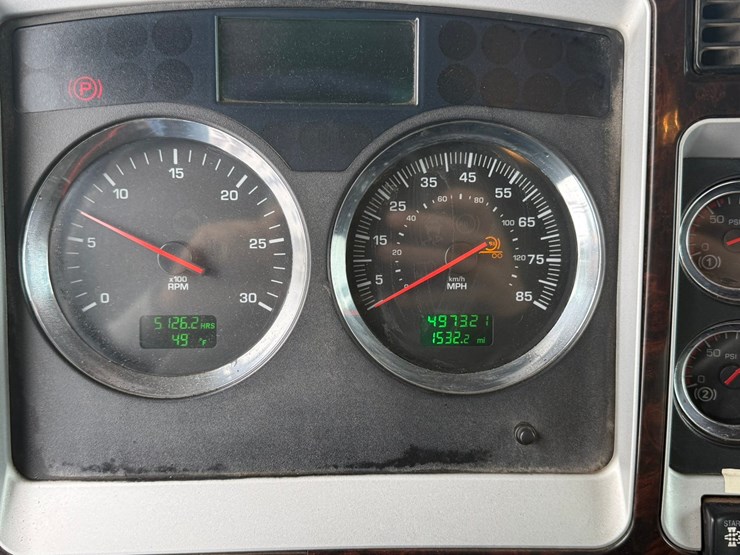 2011-kenworth-t800-image-67