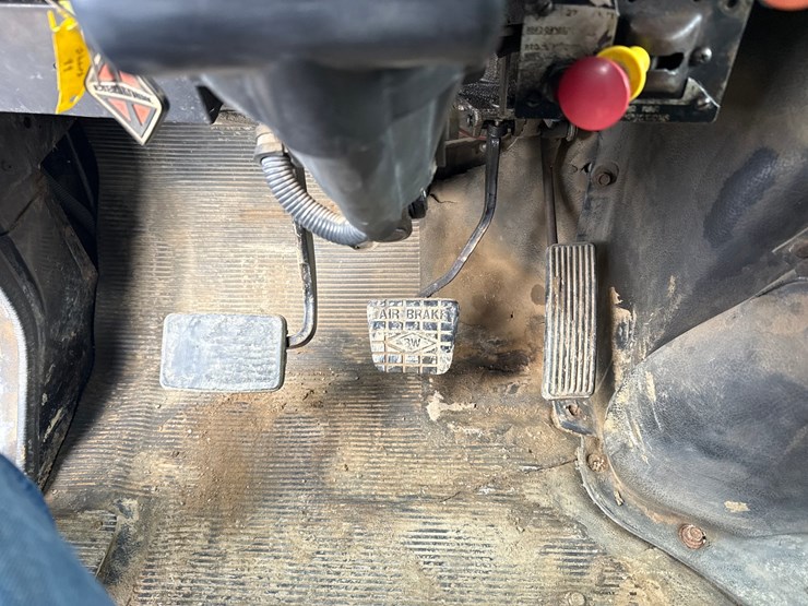 1999-international-4900-image-36