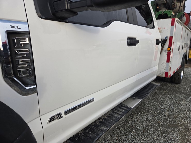 2018-ford-f550-xl-image-13