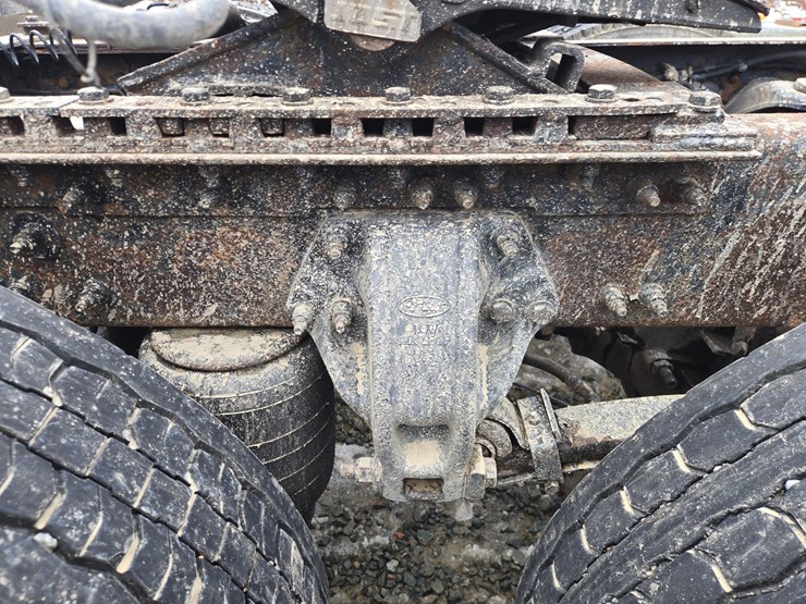 2007-peterbilt-387-image-44