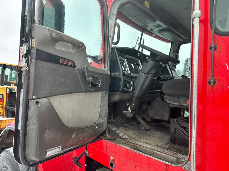 2007-kenworth-w900-image-60