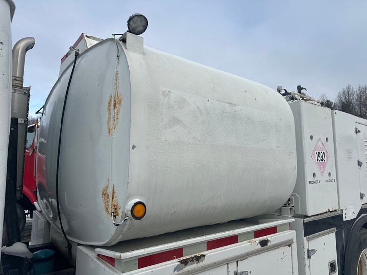 1995-international-8100-image-17