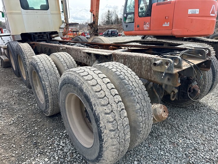 1996-western-star-4964s-image-33