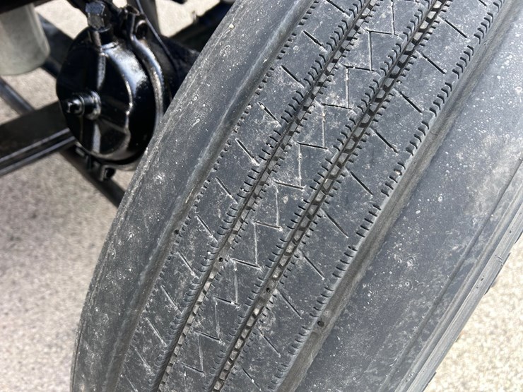 2000-peterbilt-379-image-88