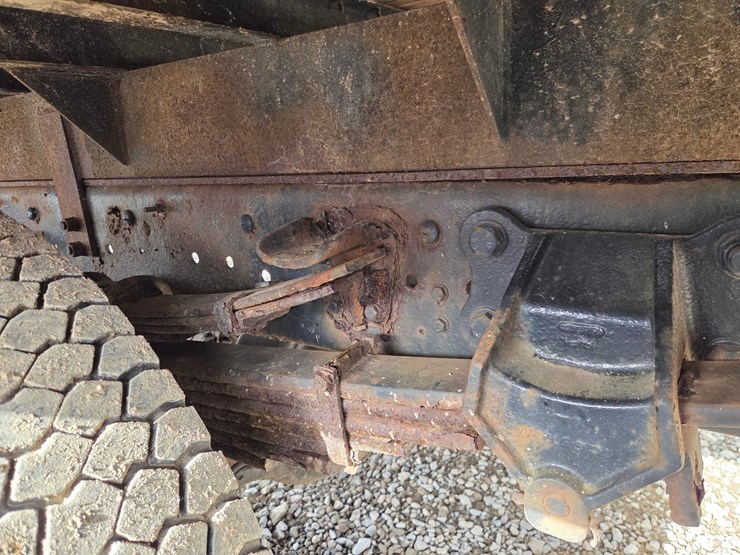 2000-ford-f650-image-31