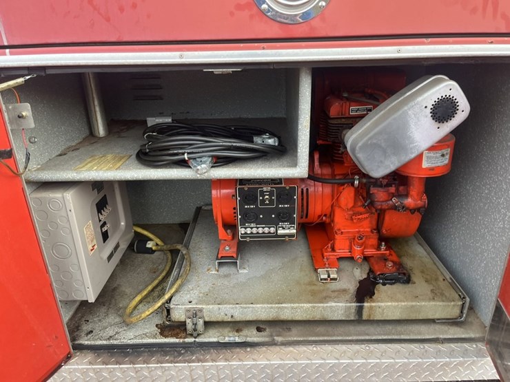 #1148-•-1980-gmc-v-8-fire-truck-image-19