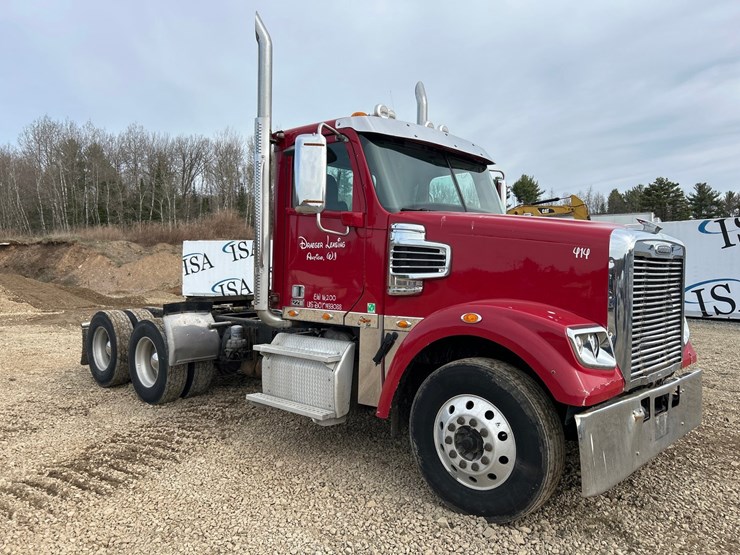 2018-freightliner-122sd-image-7