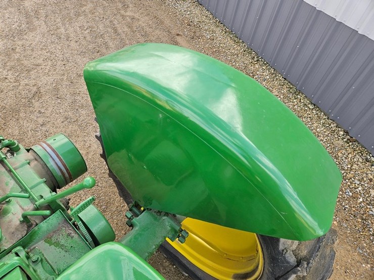 john-deere-model-b-image-38