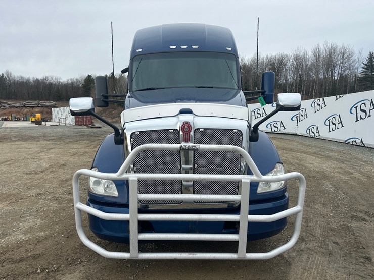 2020-kenworth-t680-image-8