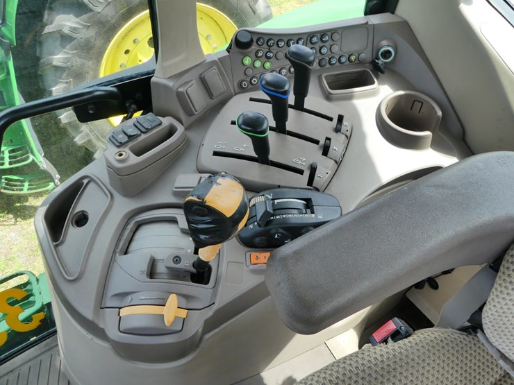 2021-john-deere-6175m-image-11