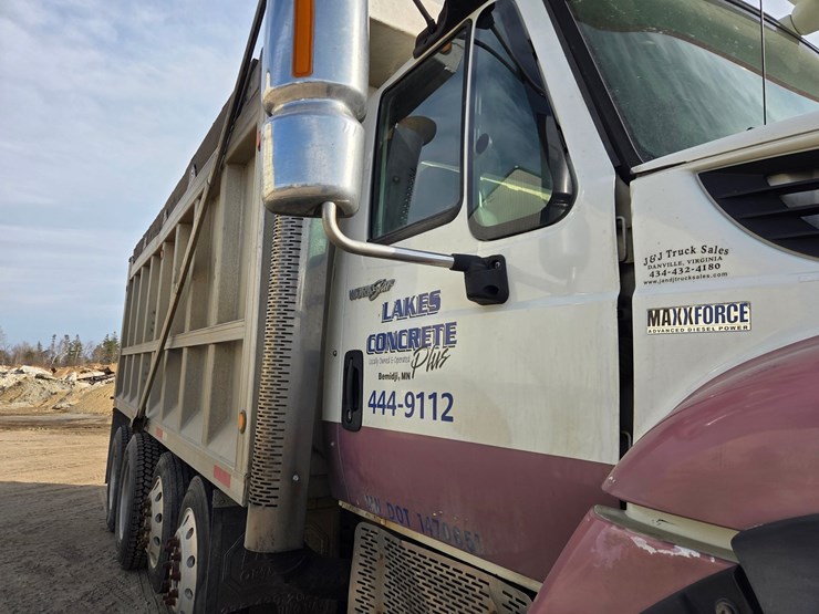 2012-international-7600-image-14