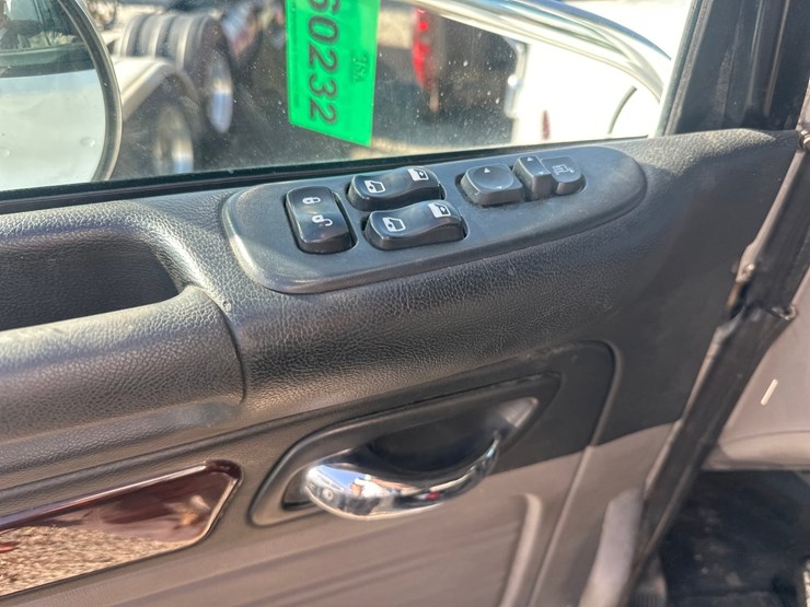 2013-peterbilt-365-image-33