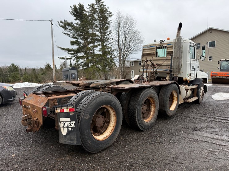 1996-mack-ch613-image-5