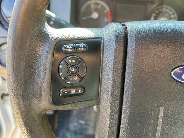 2012-ford-f550-image-48