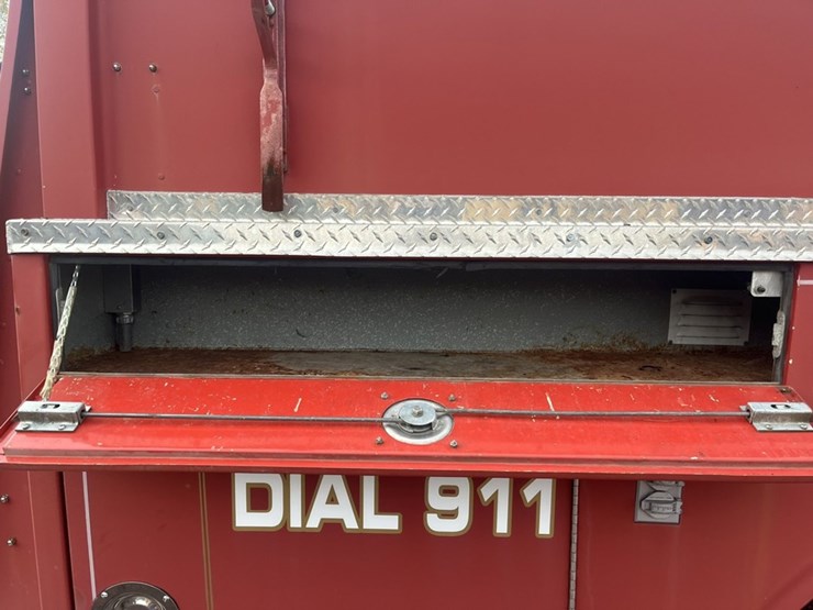 #1148-•-1980-gmc-v-8-fire-truck-image-37