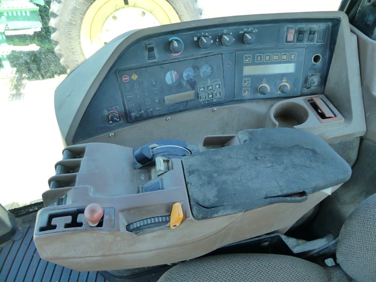 john-deere-8300-image-11