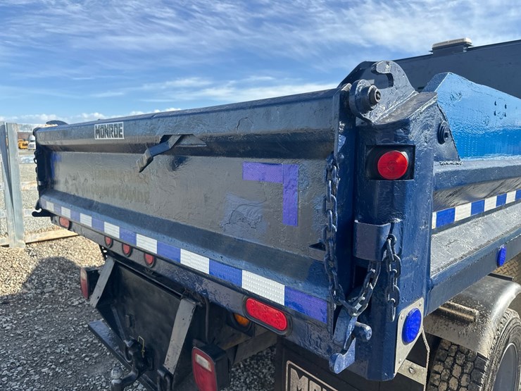 2005-massey-ferguson-8-image-18