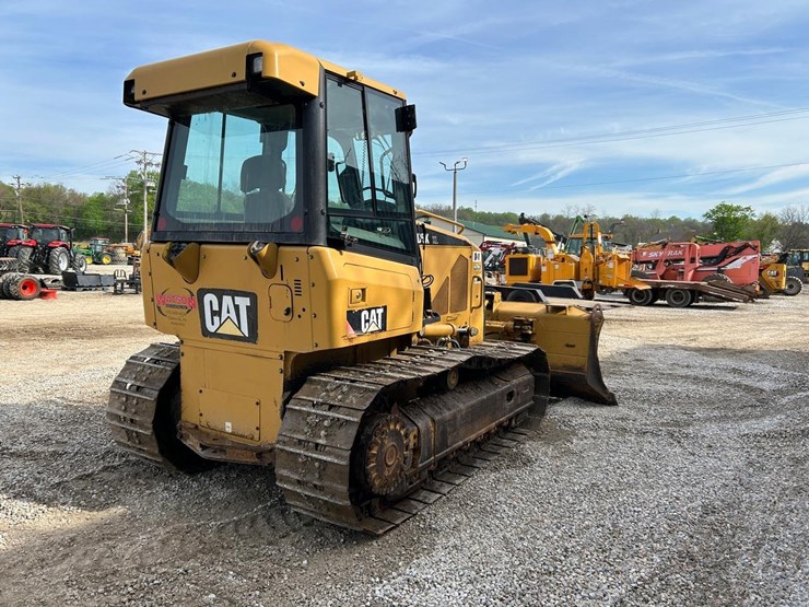 caterpillar-d5k-xl-image-4