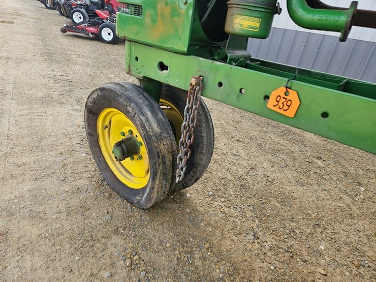 john-deere-model-b-image-45