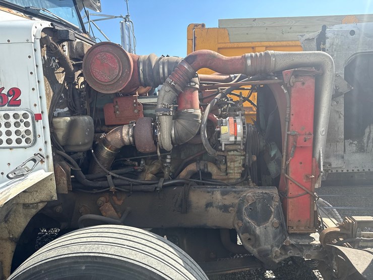 1994-peterbilt-359-image-16