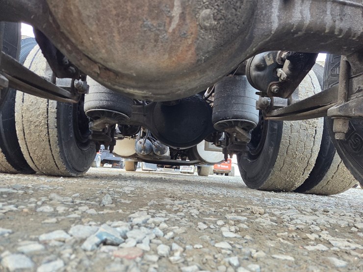 2005-caterpillar-c13-image-33