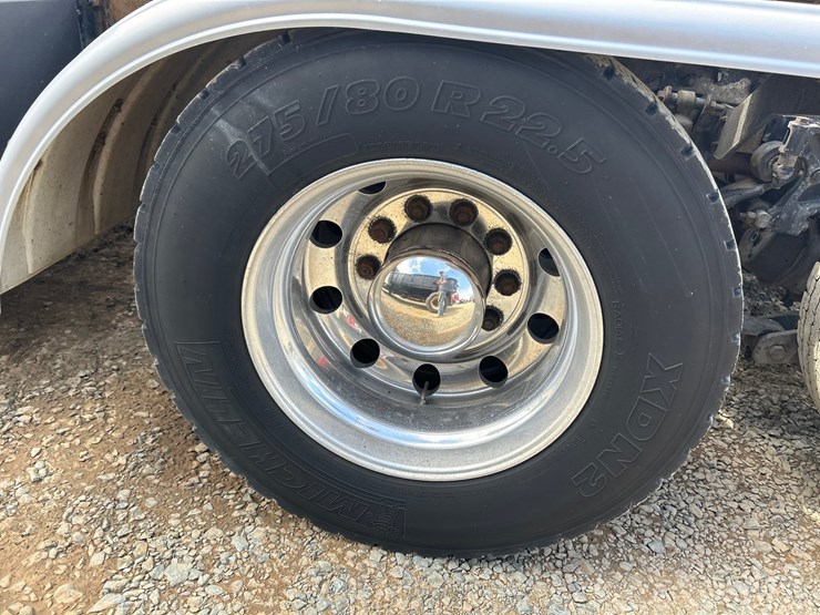 2017-kenworth-t660-image-80