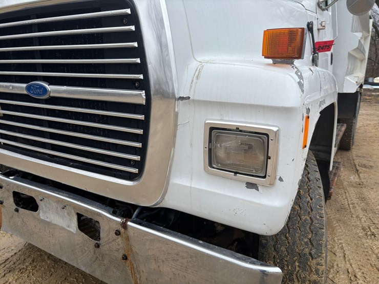 1997-ford-lt8000-image-11