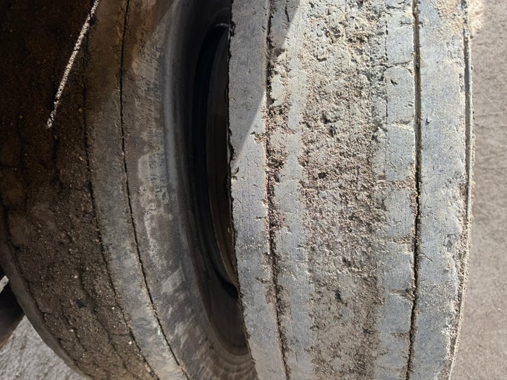 1977-ford-8000-image-42