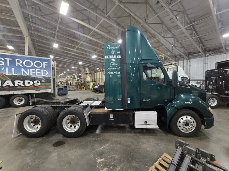 2017-kenworth-t680-image-6