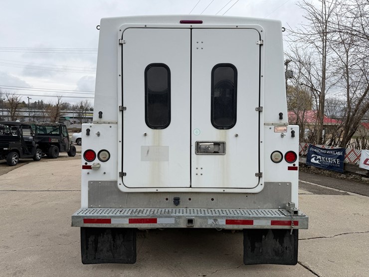 #1048-•-2009-gmc-c5500-specialty-service-truck-image-4