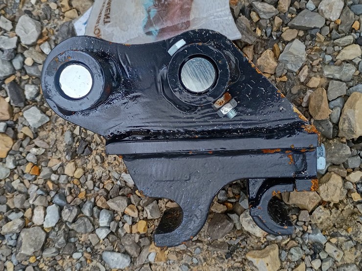 #l19-028-•-tpm-quick-coupler-mini-excavator-attachment-image-2