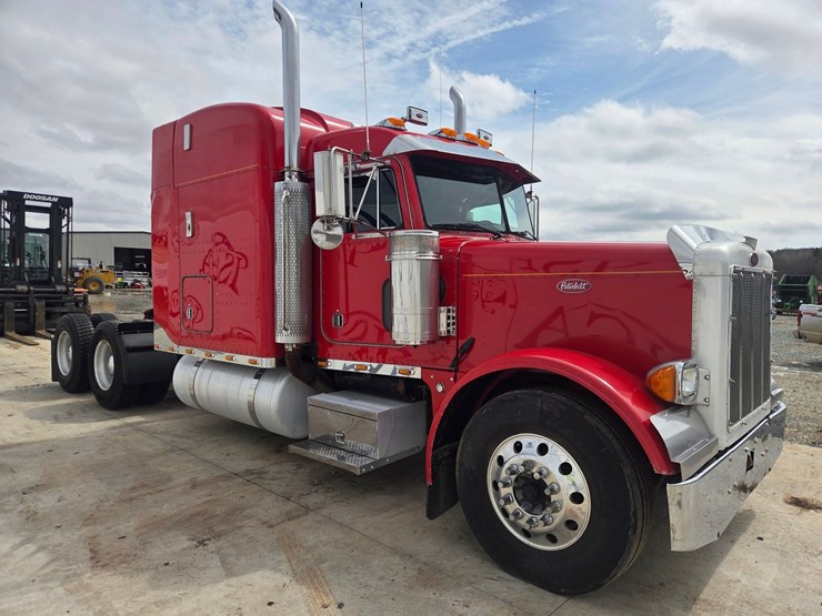2002-peterbilt-379-image-7