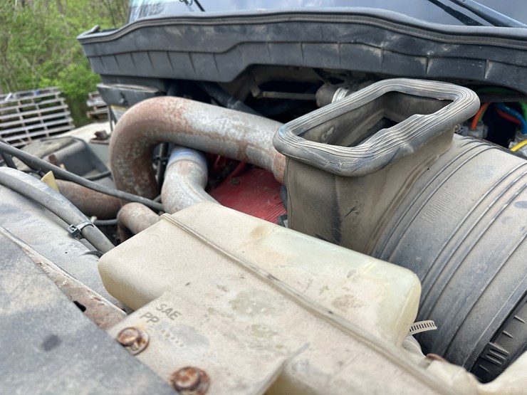 2007-international-7600-image-24