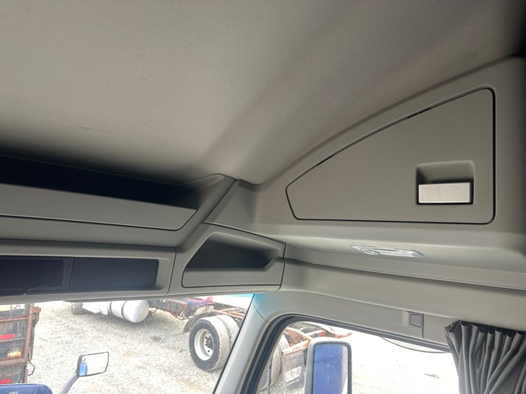 2020-kenworth-t680-image-52