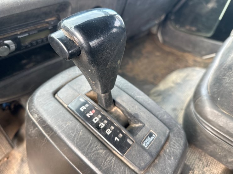 2000-gmc-t6500-image-33