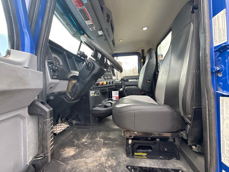 2019-massey-ferguson-8-image-50