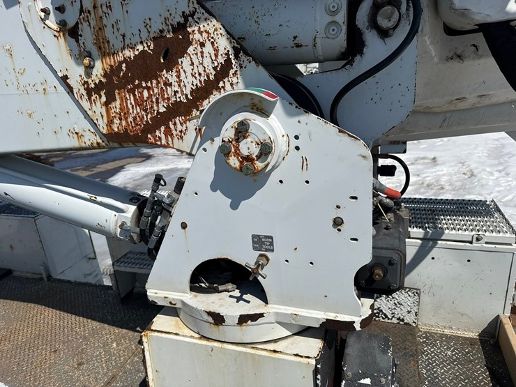 #1070-•-2012-freightliner-boom/crane-truck-image-29