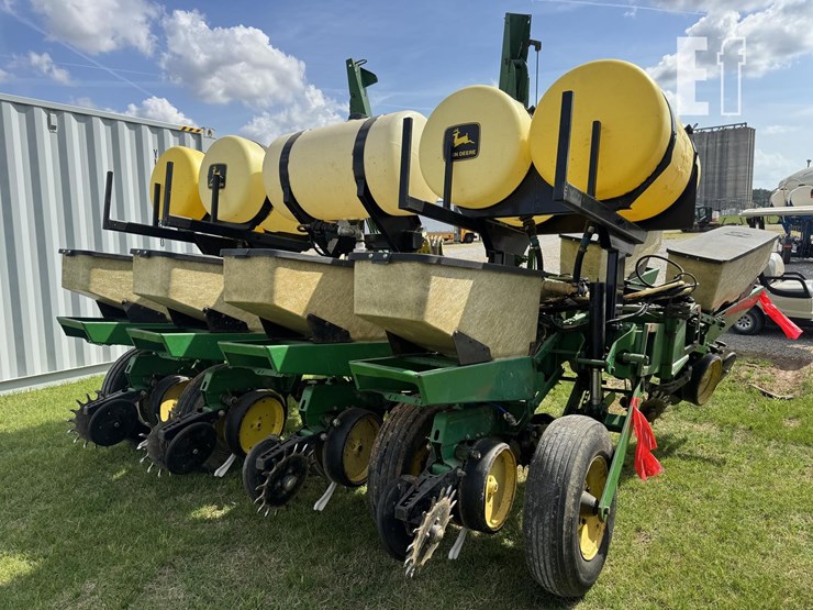 john-deere-7000-image-8