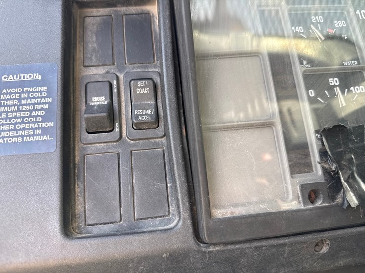 2000-international-4700-image-46