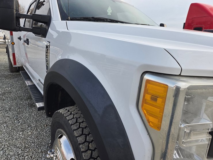 2018-ford-f550-xl-image-11