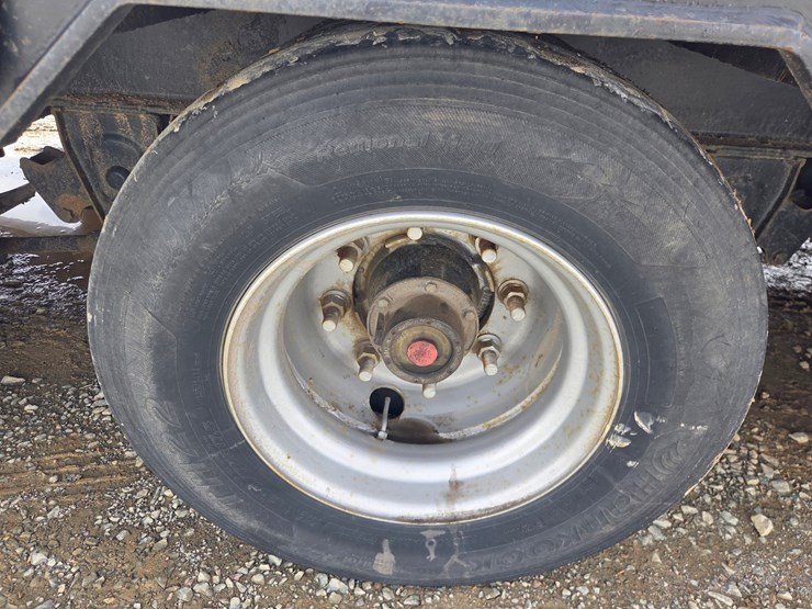 2013-massey-ferguson-8-image-41