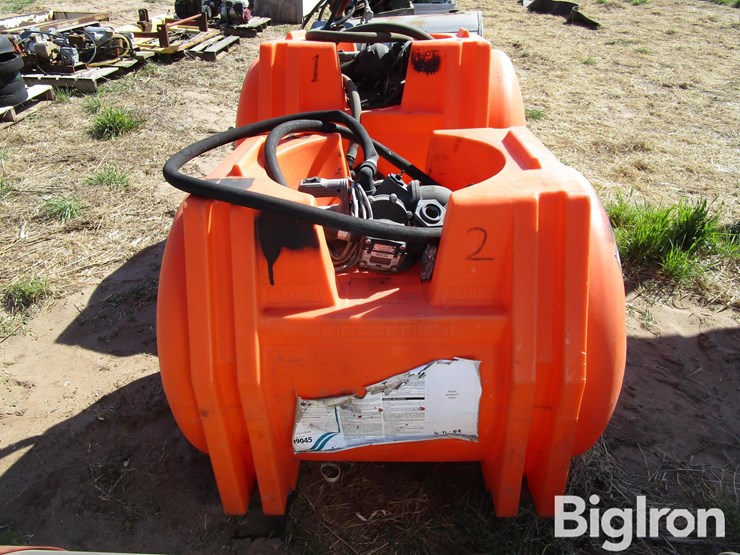 poly-liquid-totes-w/pumps-image-8