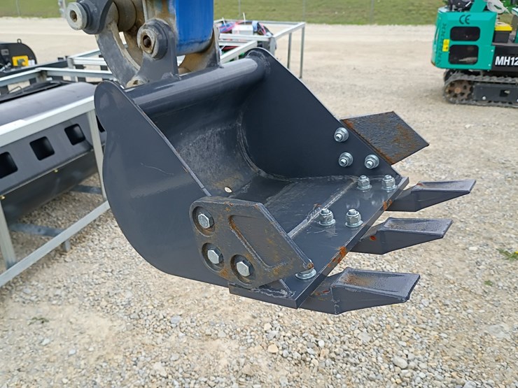 #24168-•-2025-diesel-agt-xz20k-c-mini-excavator-image-20