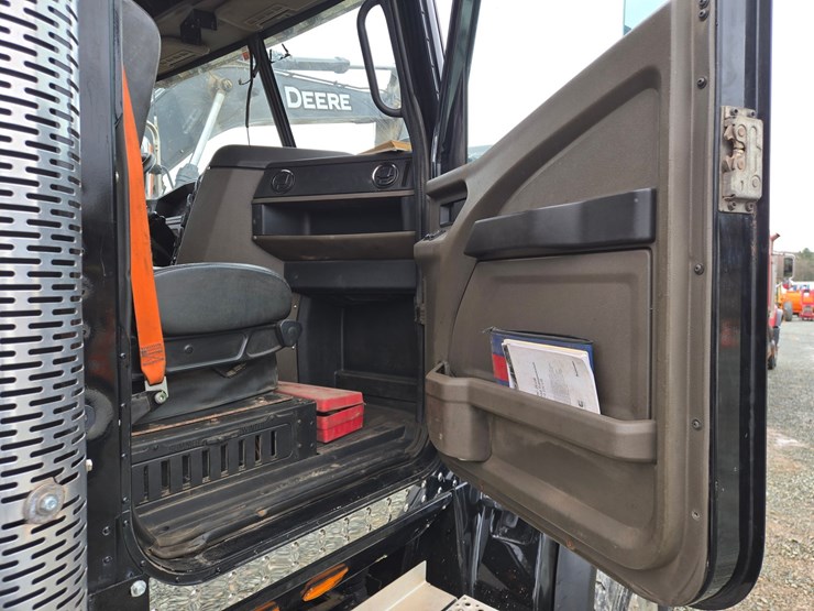 2019-international-hx620-image-59