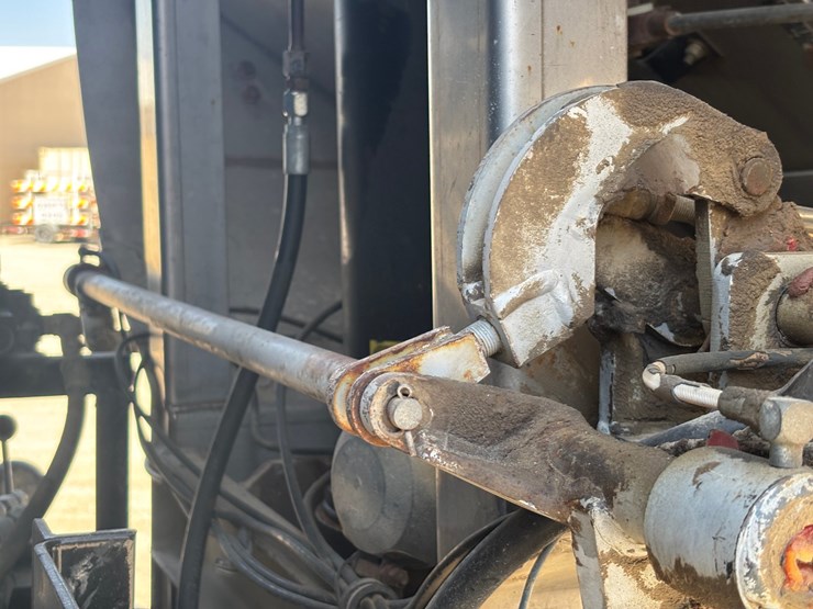 2006-international-7600-image-76