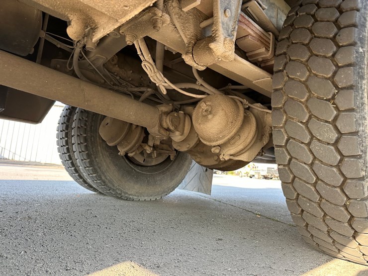 freightliner-fl70-image-59