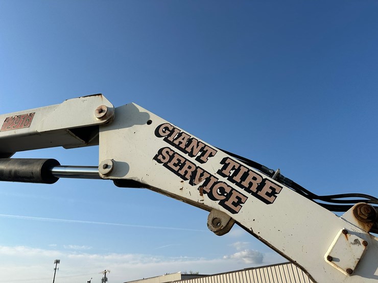 freightliner-fl70-image-47